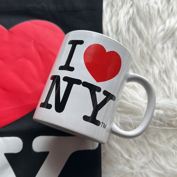 I Love NY bag and mug - Picture 2 of 4